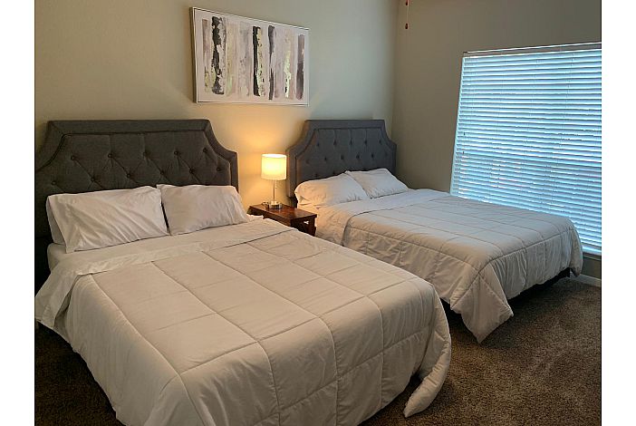2 Queen beds in third bedroom 
